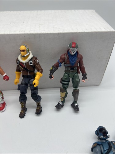 Fortnite Lot Of 7 Action Figures Epic Games 6 In 4 In - Picture 9 of 14