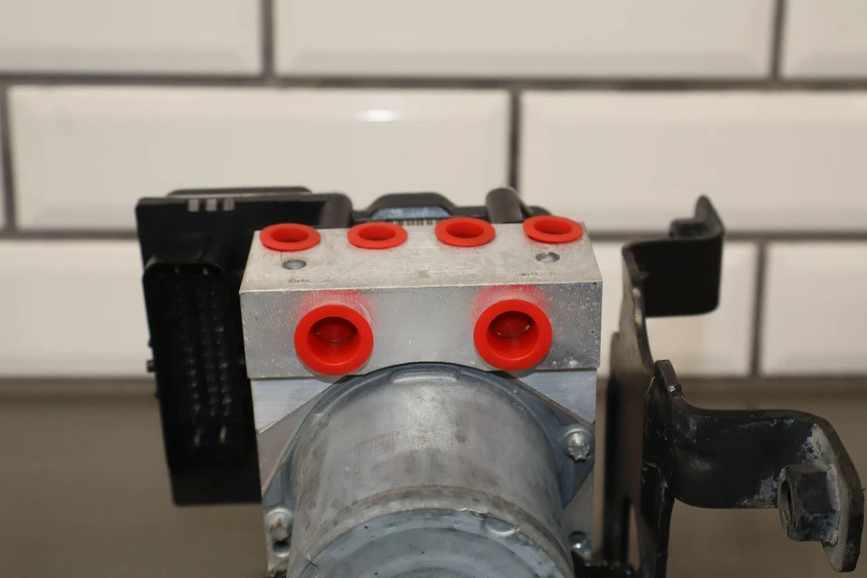 09-14 Chevy Suburban GMT900 OEM ABS насос/модуль в сборе - Изображение 2 из 4