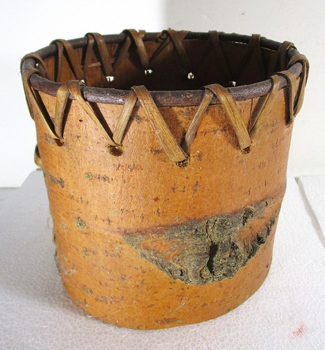 RECENT POPLAR BARK BASKET, HAND MADE MINT CONDITION