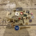 Small Lot Of Vintage Costume Jewelry Brooch Pendant Cuff links Pins