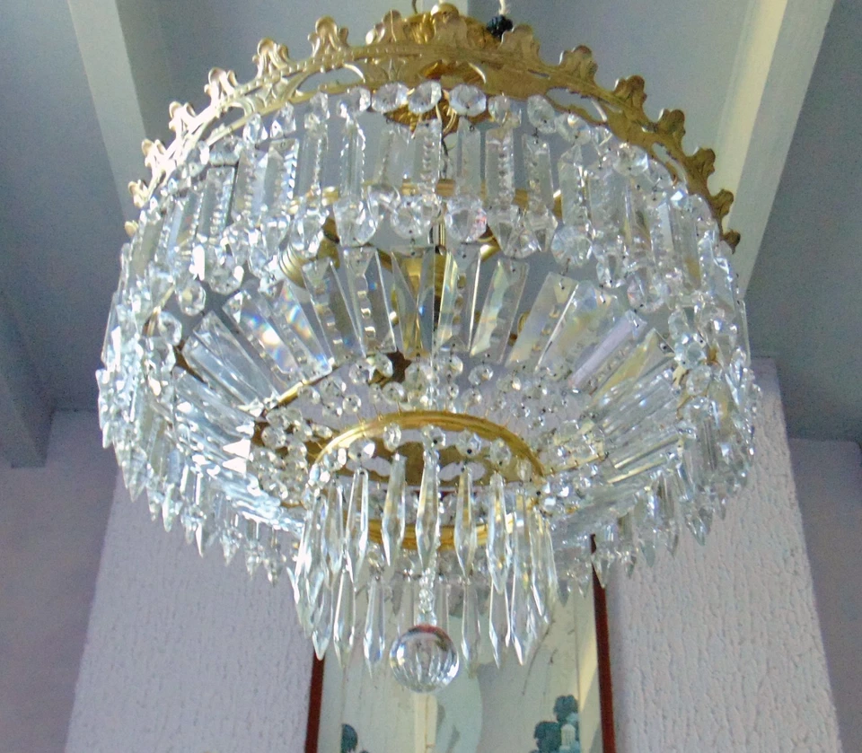 ANCIEN ET SUPERBE LUSTRE PLAFONNIER CORBEILLE BRONZE ET PAMPILLES CRISTAL - Photo 3/4