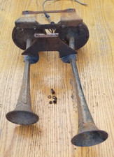 Horns Under Hood Silver Streak Pontiac 1941-48 1946 42 46 47 41 1948 1947 Chevy