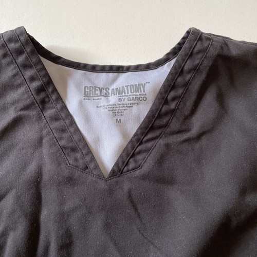 Women's Black Greys Anatomy Scrub Top Good Condition Size Medium - Bild 6 von 7