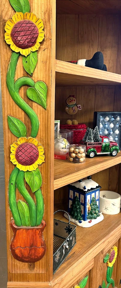 MUEBLE DE ESQUINA DE MADERA RÚSTICO MEXICANO TAOS GIRASOL TALLADO ARTE POPULAR Foto 2 de 4