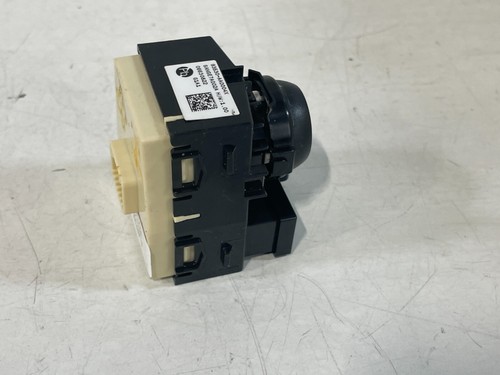 21-24 HYUNDAI ELANTRA FRONT LEFT SIDE DOOR WINDOW MIRROR CONTROL SWITCH # 93685 - Picture 6 of 9