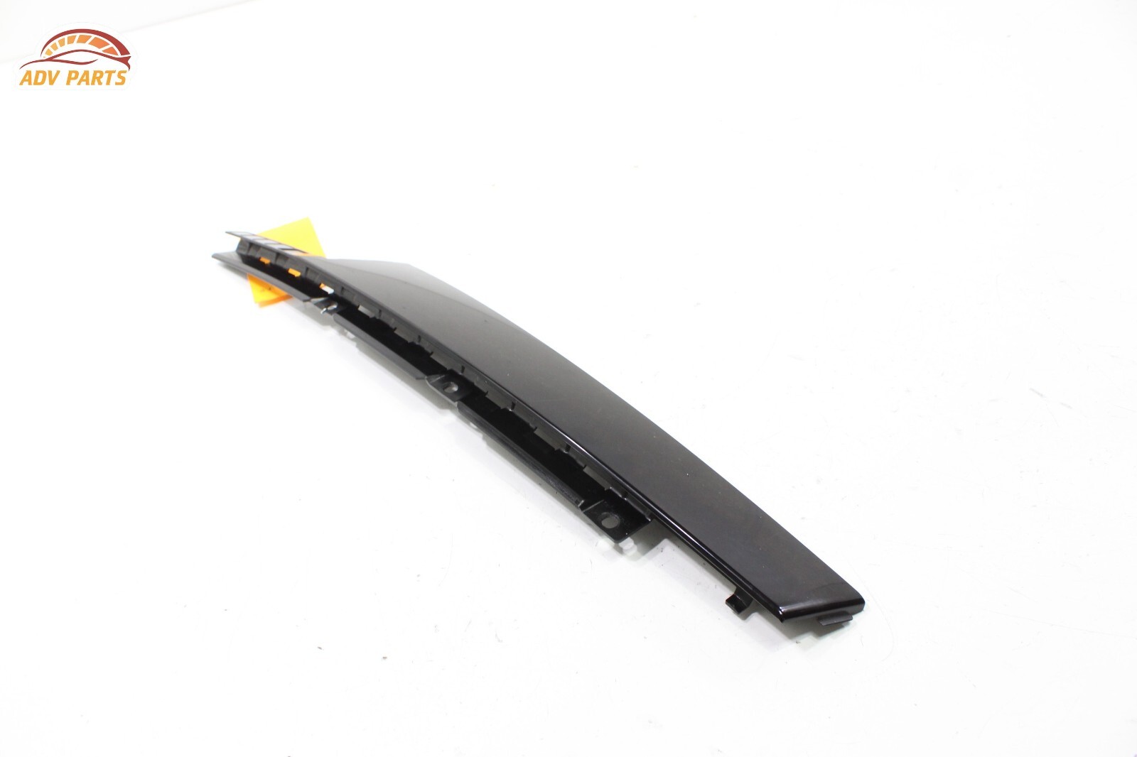 2017-2020 BENTLEY BENTAYGA FRONT RIGHT DOOR WINDOW B PILLAR APPLIQUE MOLDING OEM
