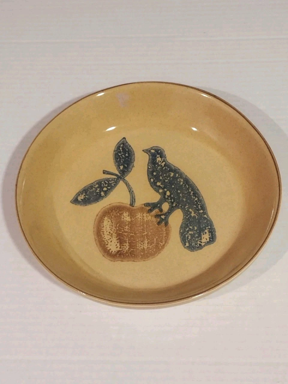 Vintage Pfaltzgraff USA Pie Dish Bird Apple Folk Art MAFA 576 Baking Stoneware