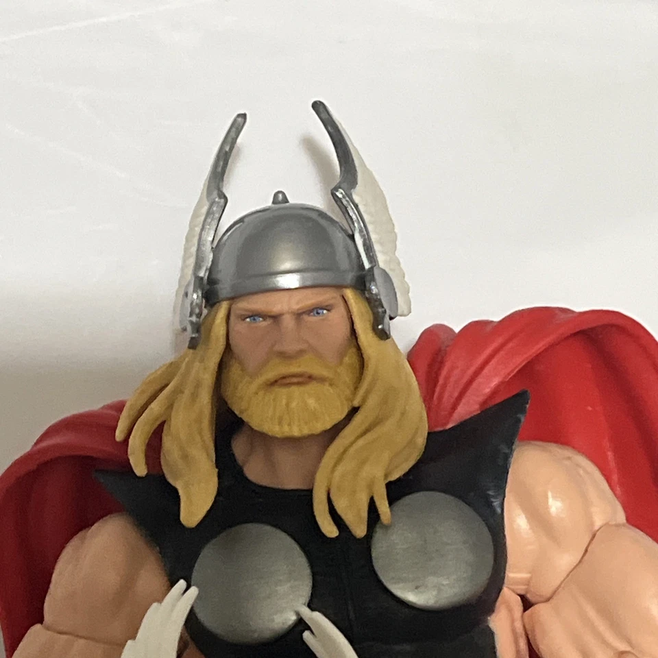 Thor Marvel Legends Action Figure 80th Anniversary Hasbro - Image 4 of 4