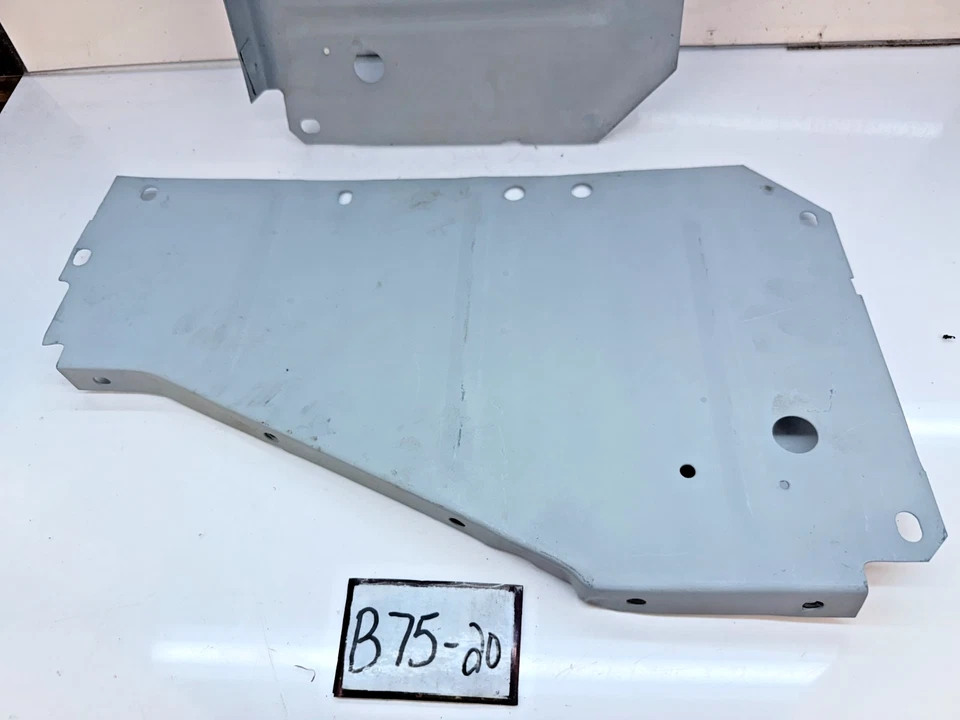 OEM 1956 1957 Chevy BelAir Panel de llenado de motor Protector Radiador Soporte B75-2 Foto 2 de 4