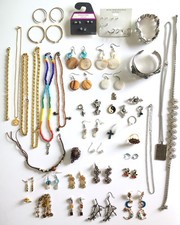 Lot Large Costume Miscellaneous Jewelry Necklaces Earrings Rings Bracelet Chain