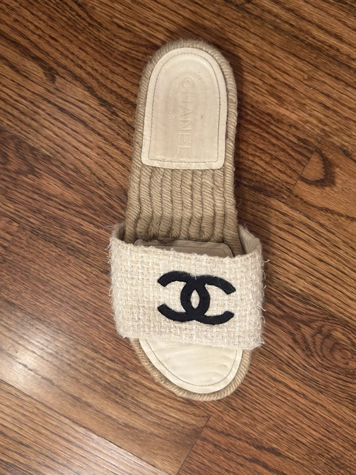 CHANEL Твидовая Эспадрилья Мулы Слайды 20A Белый Черный ЕС 38 США 7,5 с Коробкой - Изображение 2 из 4