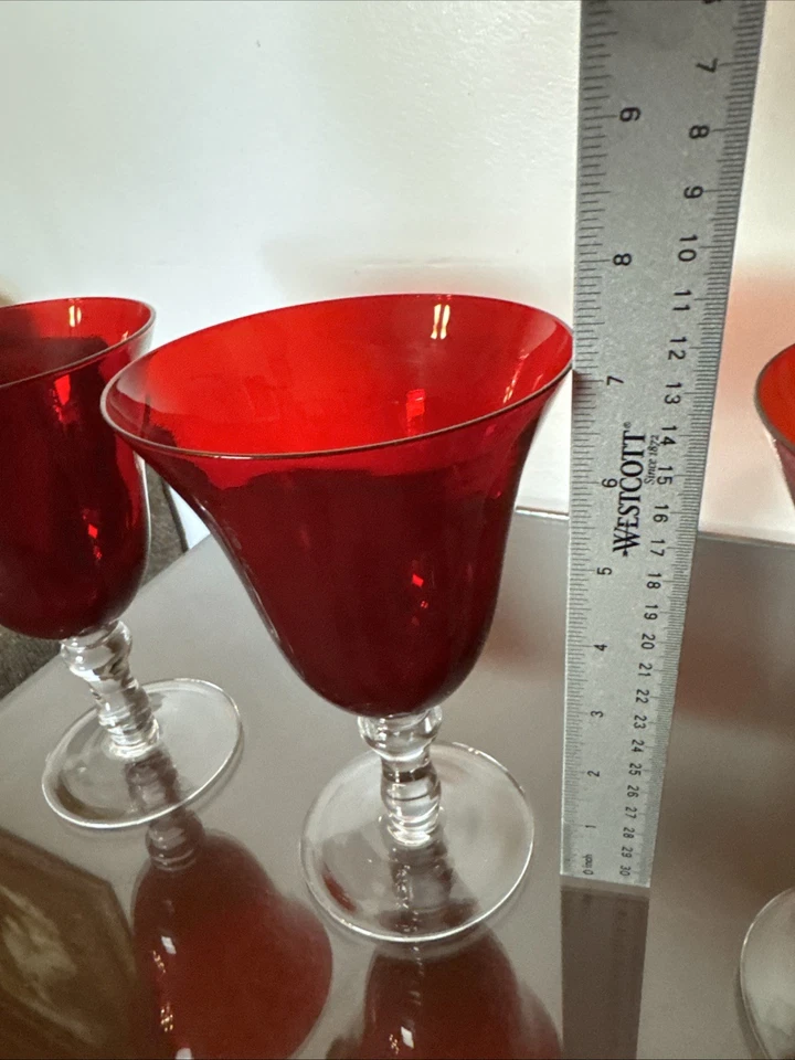 Juego de 4 copas de agua Home Essentials sopladas a mano 7 1/4 rojo rubí 12 OZ sin precio base usadas Foto 2 de 4