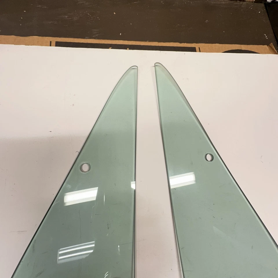 1979-1985 1st Gen Dodge Ram Ramcharger Vent Wing Window glass Pair D250 W250 - Image 4 of 4