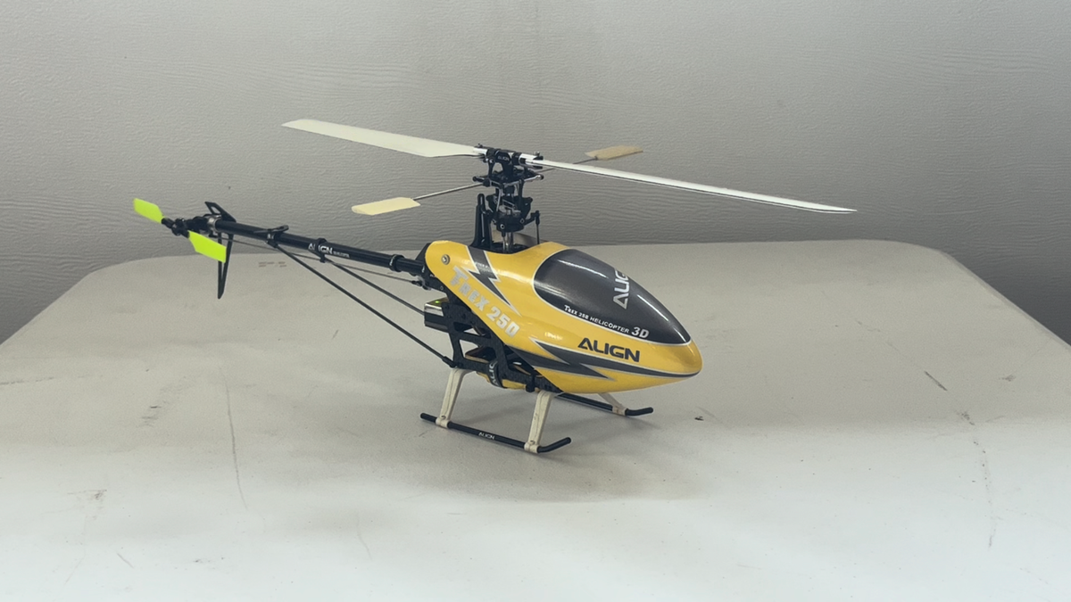 ALIGN T-Rex 250 ラジコンヘリコプター Align T-Rex 250 Super Combo RC Helicopter - With Case / Extras