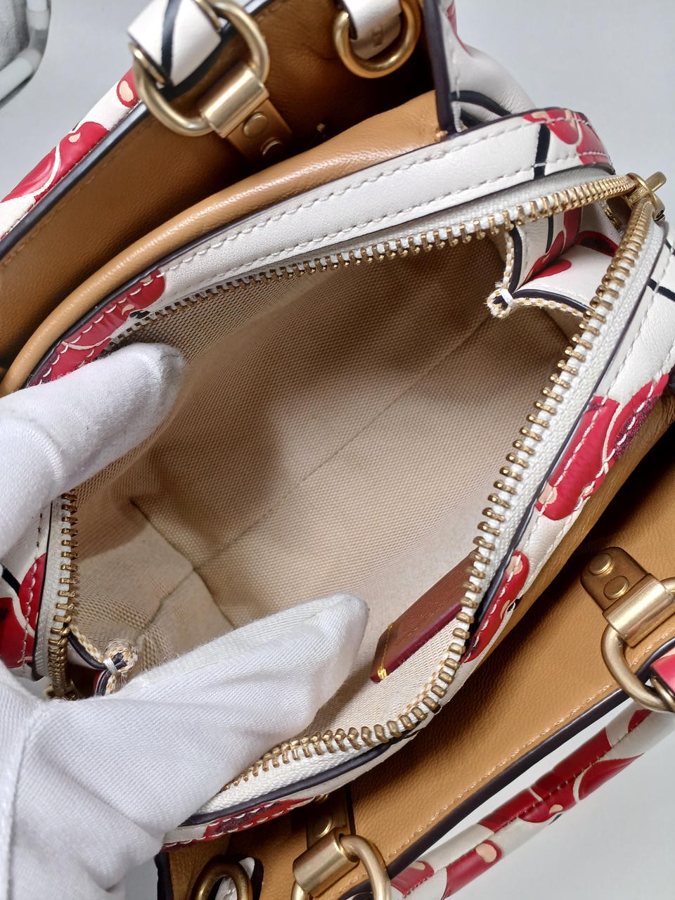 Authentic Cherry Pattern Shoulder Bag Model CB652… - image 10