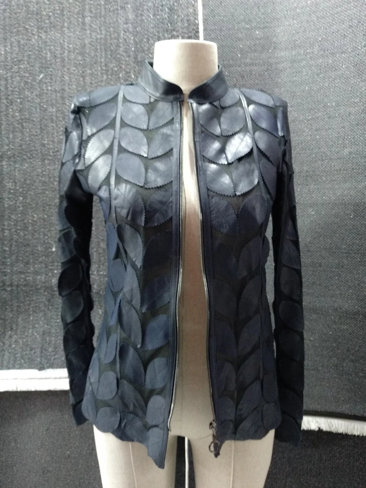 Chaqueta de cuero para mujer con hojas para mujer Chaqueta de cuero para mujer Foto 4 de 4