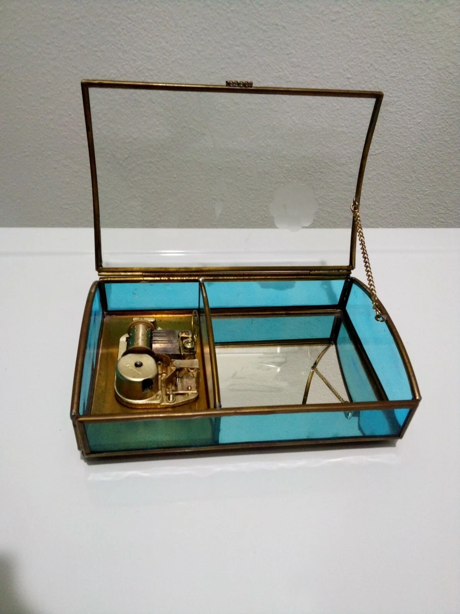 Glass music box www.onestoryaday.ca