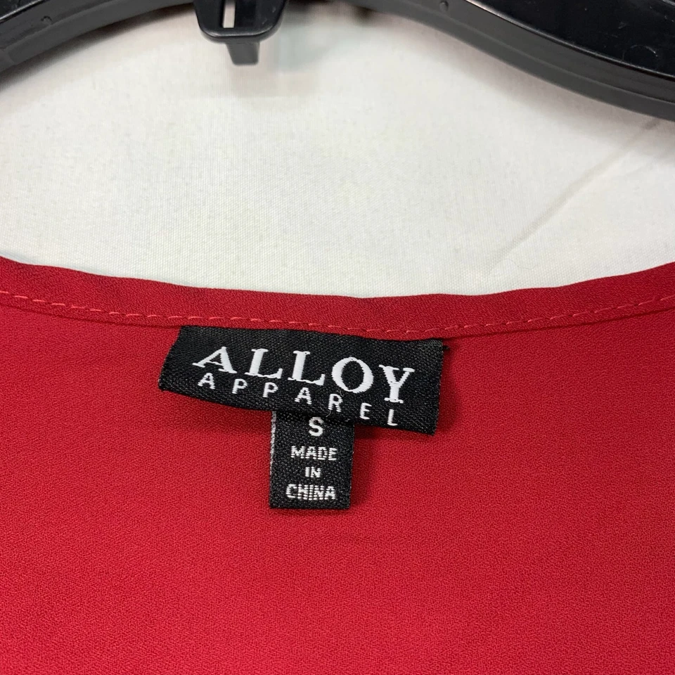 Blusa de aleación para mujer talla pequeña roja floral encaje manga 3/4 cuello en V Foto 3 de 4