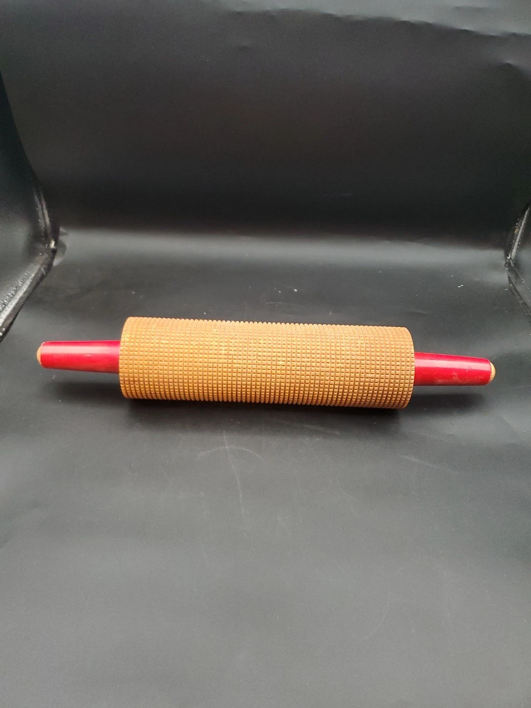 Vtg RED HANDLE WOODEN SPIKED CRISPBREAD ROLLING PIN