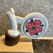 Bouchon de bouteille en plastique quatre roses