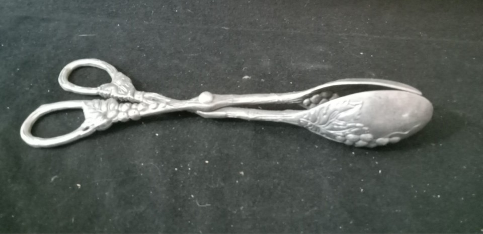 Vintage Arthur Court Grape Salad Tongs Scissor Style 2002 Serving ...