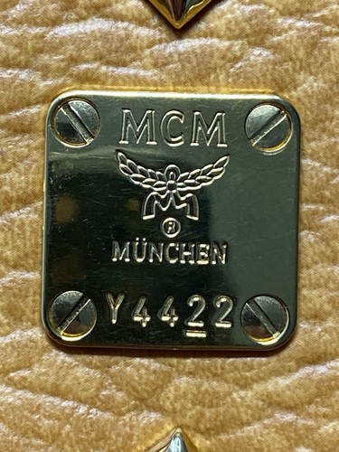 MCM Mini Backpack Keychain Visetos Cognac Studded Charm w/ Tags & Serial Codes - Bild 6 von 9