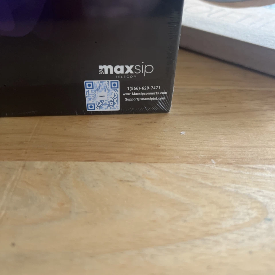 BRAND NEW - DIALN S10 Tablet 4G + WIFI - 64 GB & 4GB RAM - T-Mobile - 10” Screen - Image 2 of 4