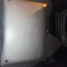 2020 Apple MacBook Air 13.3" i5 1.1GHz 8GB RAM 512GB SSD Space Gray A2179