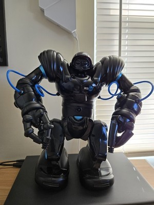 Wowwee Robosapien RS Blue Tested And Working With Remote