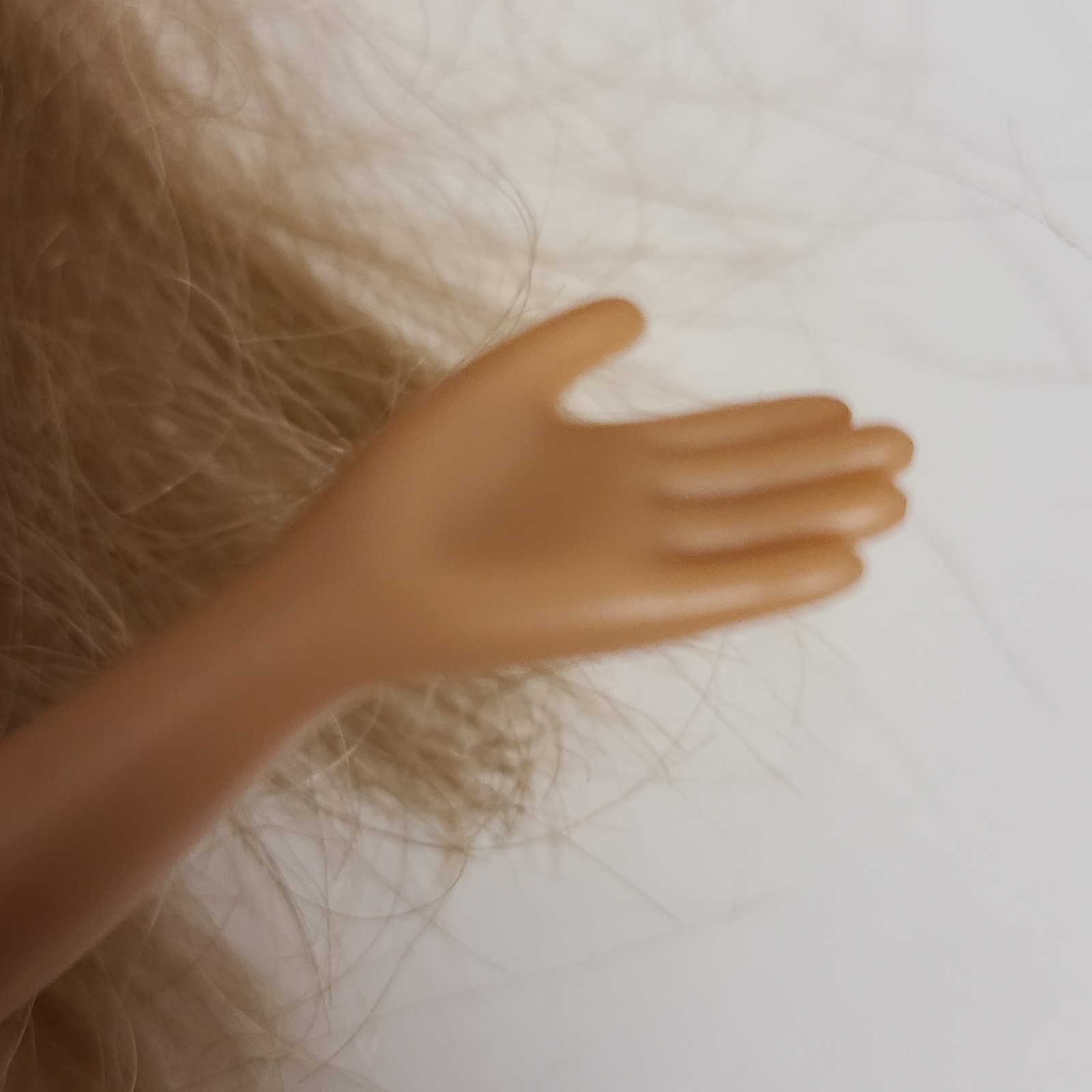 MGA Bratz Forever Diamondz Fianna Doll NUDE No Clothes Shoes Accessories