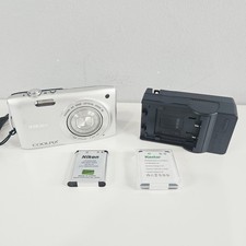 Nikon Coolpix S3300 Digital Camera Silver Accessories CONDITION ISSUES