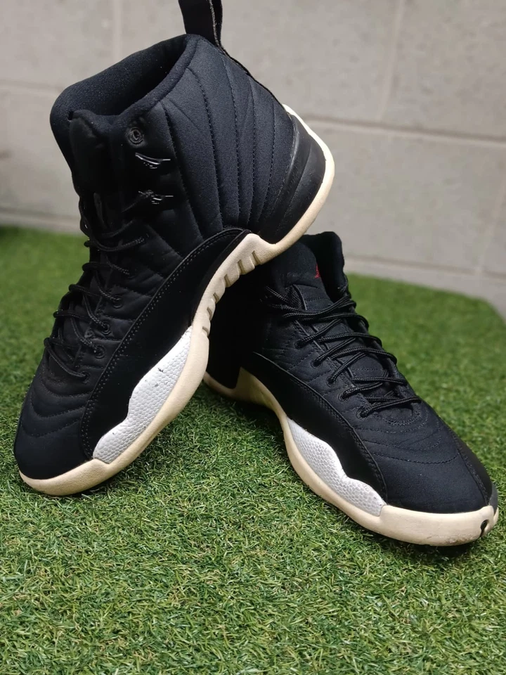 Zapatillas negras de baloncesto Air Jordan 12 de neopreno retro 130690-004 para hombre 10,5 Foto 4 de 4
