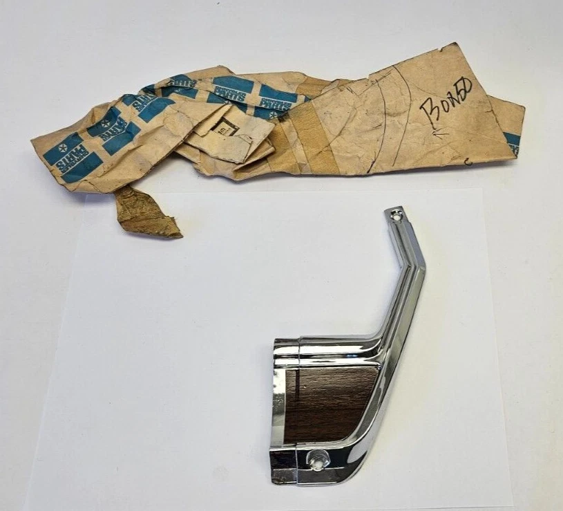 1970 Plymouth Fury Wagon Left Quarter Panel Lower Rear Molding 3419763 NOS. - Image 3 of 4