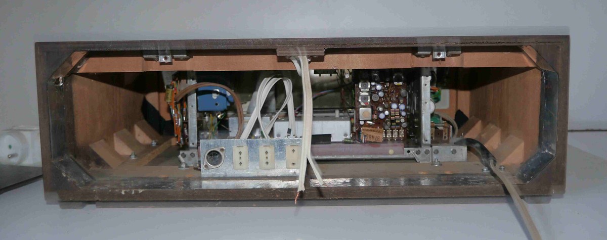 Tuner HiFi Telefunken T201 Vintage Radio Stéréo Années 70 Pour Pièces Tuner HiFi Telefunken T201 Vintage Radio Stéréo Années 70 Pour Pièces