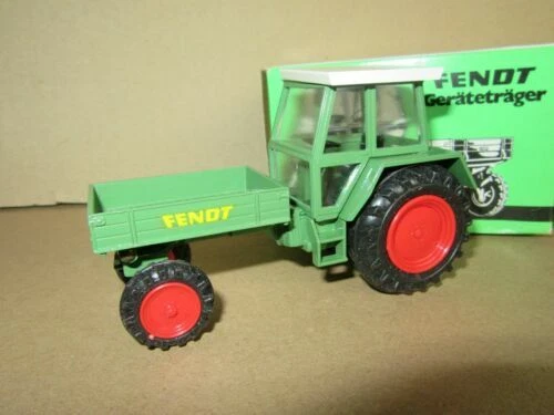 AMT Ertl 1:32 escala Diecast Vehículos agrícolas