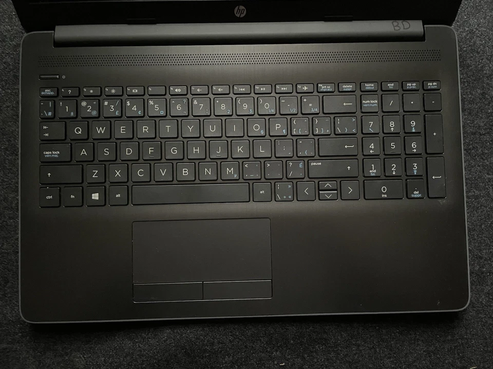 HP Notebook 15-DB0018CA 15.6" Laptop UNTESTED One Owner - Image 4 of 4