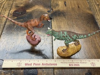 Geoworld Dinosaur Hunters Dinosaur models; Deinonychus & Carnotaurus
