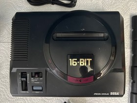 SEGA Genesis/ MegaDrive Model 1 High Definition ,  Bundle +  4  Games TESTED