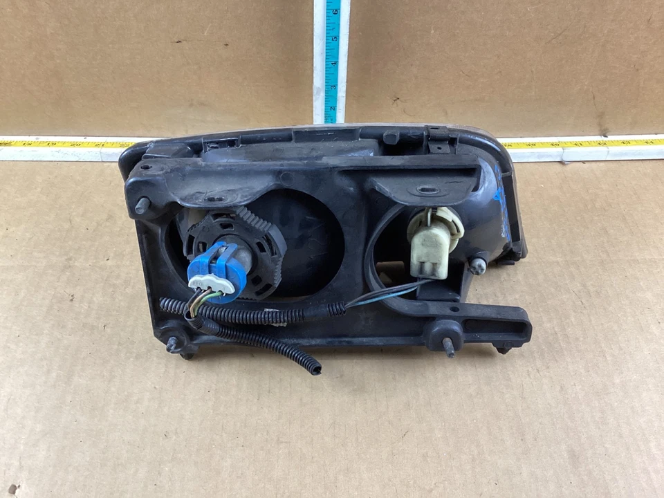 Conjunto de faros delanteros izquierdo Buick Skylark 1996-1998 Foto 4 de 4