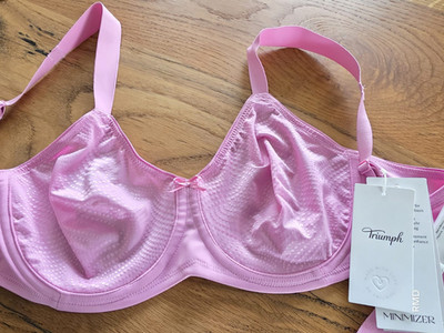   Triumph Essential Minimizer W Gr. 90 C   3D-Flexi-Bügel-BH  Neu m. Etikett 90C
