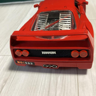 Ferrari F40 1/24 scale diecast miniature car by Burago | eBay