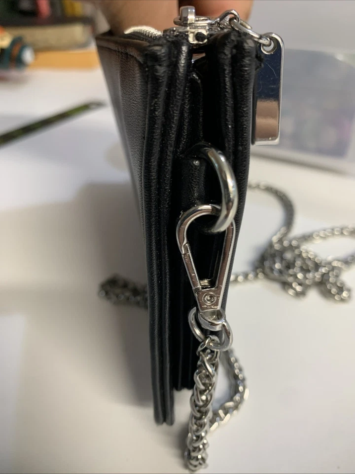 Cartera Urban Outfitters NWoT $20 Sin precio base Foto 4 de 4