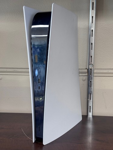 SONY PLAYSTATION 5 PS5 DIGITAL CONSOLE **FOR PARTS OR REPAIR CONSOLE SHUTS OFF**