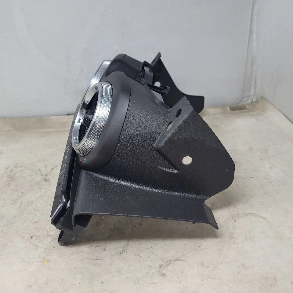 Chevrolet Camaro 2018 zona única climatización controles de temperatura 18-23 19 k Foto 4 de 4