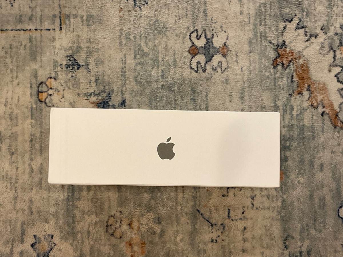 Apple AirPods Max Wireless Over-Ear Headphones Midnight Apple AirPods Max Wireless Over-Ear Headphones Midnight