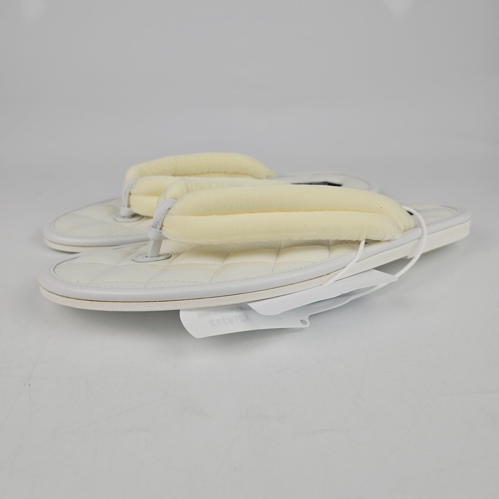 TOM FORD Brighton White Velvet Flip Flops New Size 38 US 8