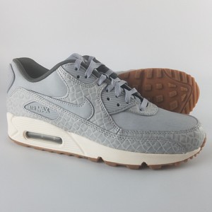 womens air max 90 wolf grey