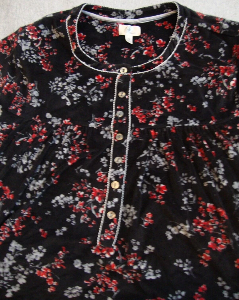 Camisón polar elástico colección ARIA 2x manga larga negro con rojo gris floral Foto 4 de 4