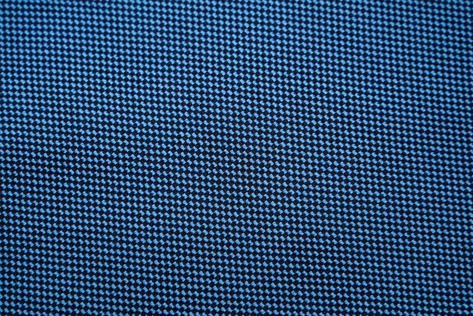 Corbata básica CORNELIANI azul liso hecha a mano en Italia Foto 4 de 4