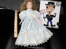 DYNASTY DOLL Collection  CUTE Porcelain DOLL Blue Floral Dress ESTATE SALE LOOK'